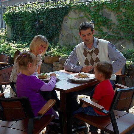 Hotel Sutoris Bochnia Εξωτερικό φωτογραφία