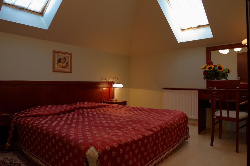 Hotel Sutoris Bochnia Δωμάτιο φωτογραφία
