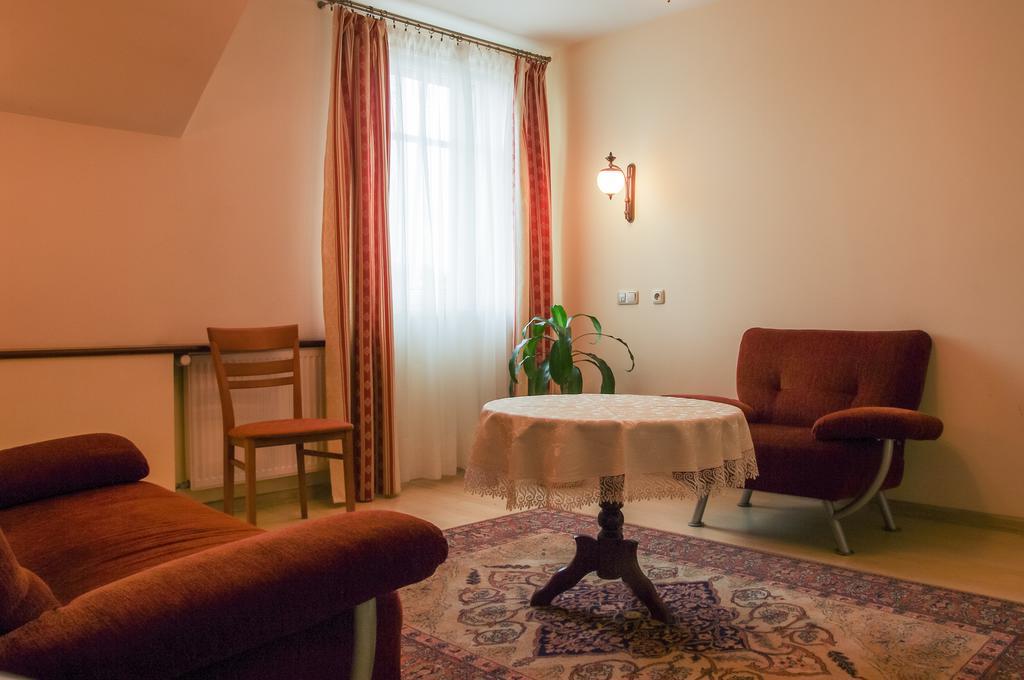 Hotel Sutoris Bochnia Δωμάτιο φωτογραφία