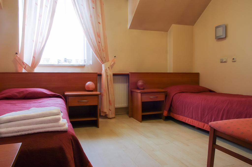 Hotel Sutoris Bochnia Δωμάτιο φωτογραφία